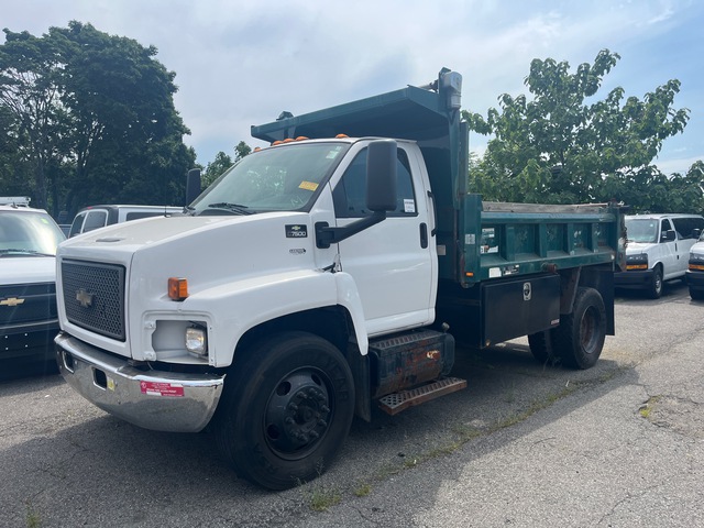 2007 Chevrolet C7500 4x2 S/A Dump Truck