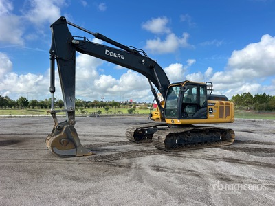 2022 John Deere 210G LC Kettenbagger