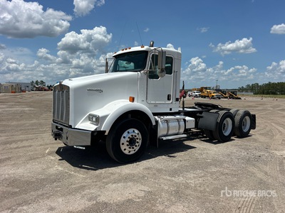 2011 Kenworth T800 6x4 T/A Day Cab Truck Tractor