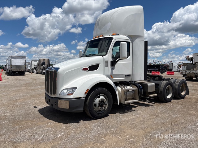 2021 Peterbilt 579 6x2 T/A Day Cab Truck Tractor