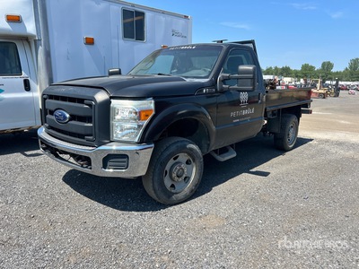 2011 Ford F-350 XL 4x4 Flatbed Truck