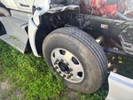 Underbody with Right Steer Tire