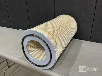 (5) Napa Gold 9781 Air Filters