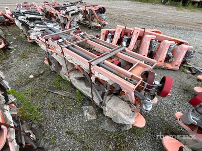 Quantity of (6) Doosan HPT28-2-06 5500 lb Pallet Jack