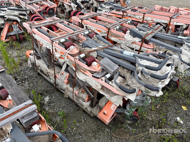 Quantity of (6) Doosan HPT28-2-06 5500 lb Pallet Jack