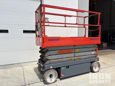 2005 Skyjack SJIII-3226 Electric Scissor Lift