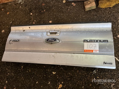 Ford F150 Platinum Tail Gate