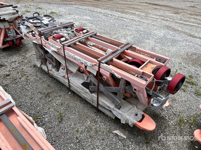 Quantity of (6) Doosan HPT28-2-06 5500 lb Pallet Jack