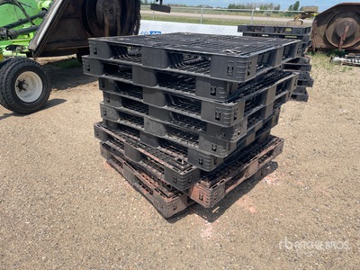 Quantity of (10) Plastic Pallets