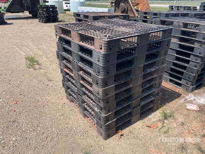 Quantity of (10) Plastic Pallets