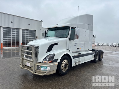 2005 Volvo VNL 6x4 Cabeza Tractora Cabina Dormitorio