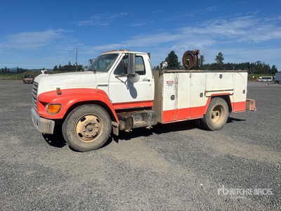 1998 Ford F-800 F Series 4x2 Autocarro di servizio
