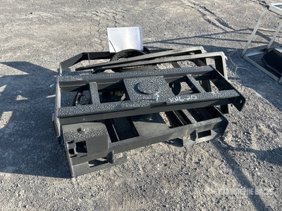 2025 ARTEER RPT-42L 42 in Rotating Hydraulic Fourches pour Skid Steer (Unused)