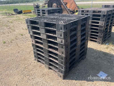 Quantity of (10) Plastic Pallets その他 - 店舗 & 倉庫