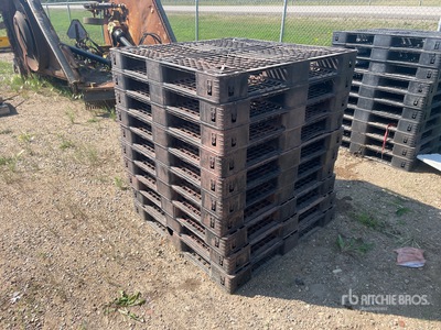 Quantity of (10) Plastic Pallets その他 - 店舗 & 倉庫
