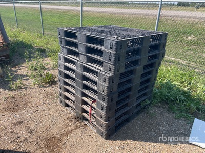 Quantity of (10) Plastic Pallets その他 - 店舗 & 倉庫