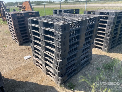 Quantity of (10) Plastic Pallets その他 - 店舗 & 倉庫