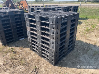 Quantity of (10) Plastic Pallets その他 - 店舗 & 倉庫
