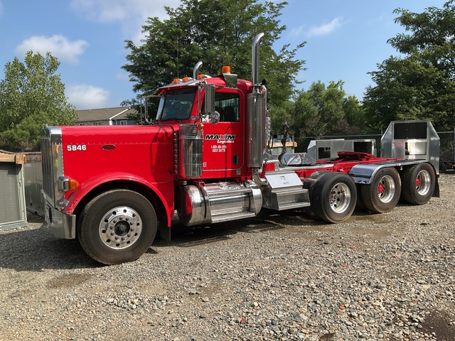 2006 Peterbilt 379 8x4 Heavy Haul Tri/A Day Cab Truck Tractor