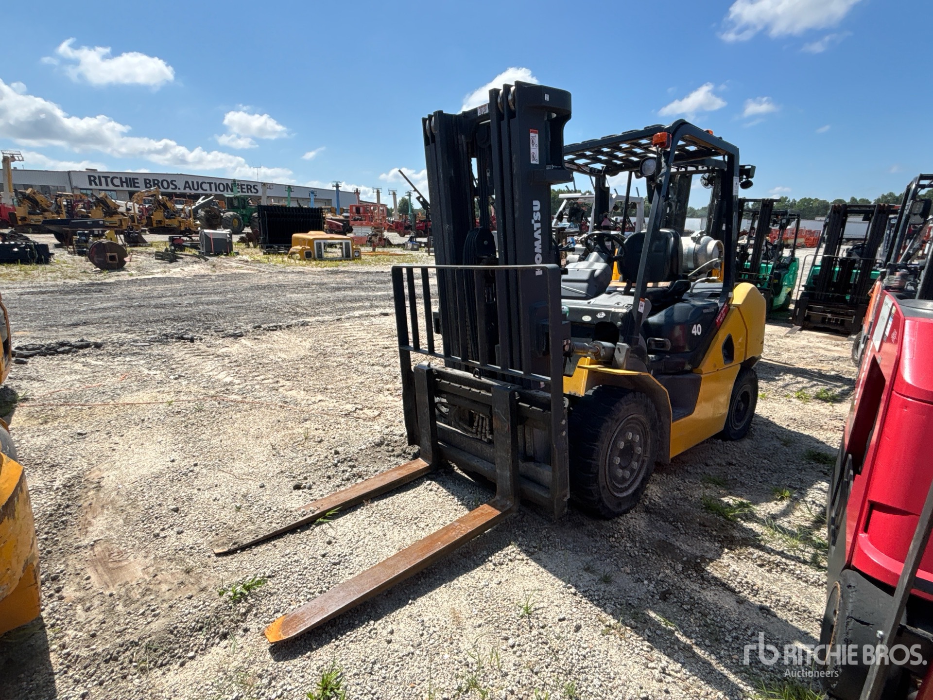 2021 Komatsu FG40ZTU-10 6600 lb Pneumatic Tire Forklift