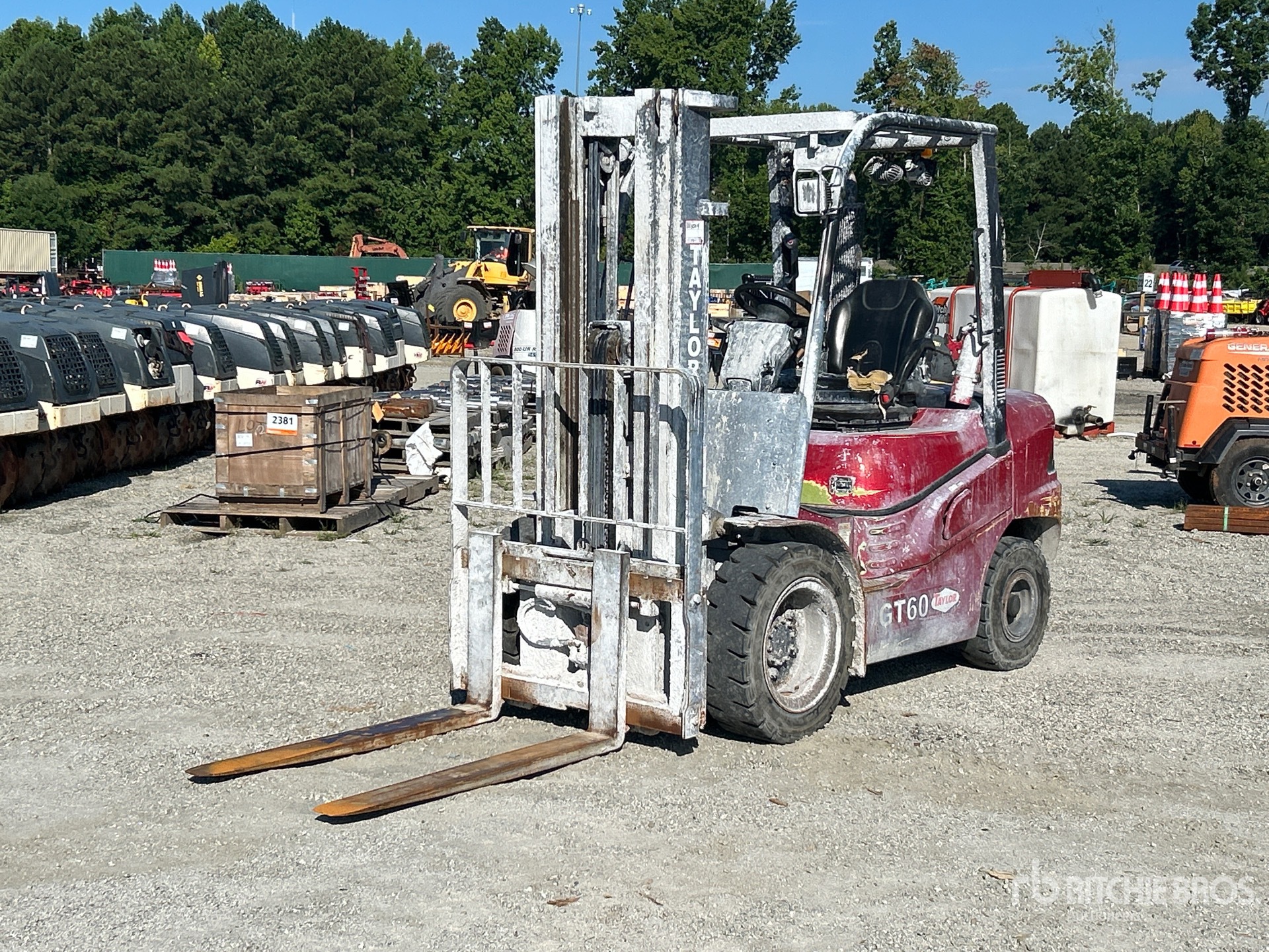 Taylor GT-60 Pneumatic Tire Forklift