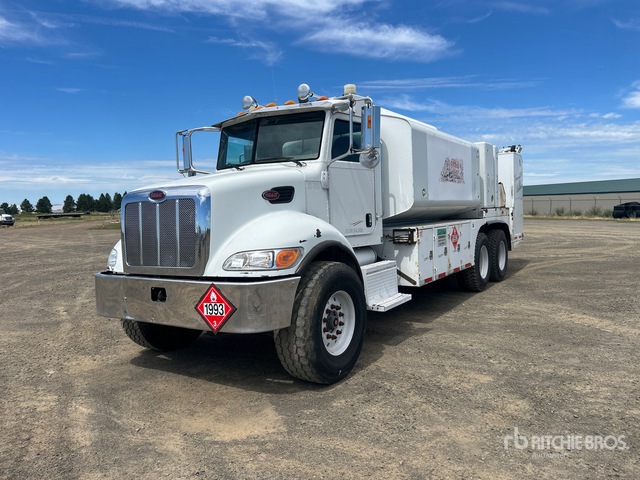 2006 Peterbilt 335 6x4 Fuel and Lube Truck