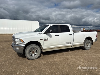 2014 Ram 3500 4x4 Crew Cab Pickup