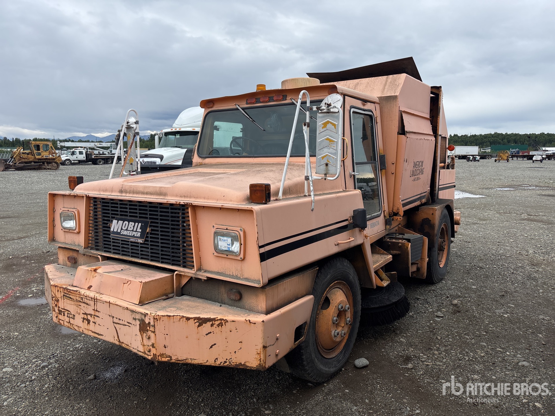 1987 Mobil Sweeper Truck