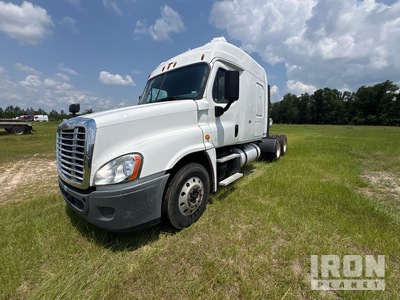 2018 Freightliner Cascadia 6x4 تراكتور شاحنة كابينة النوم (ثنائية المحور)