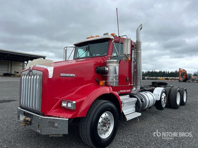 2015 Kenworth T800 8x4 Cabeza Tractora Cabina Corta