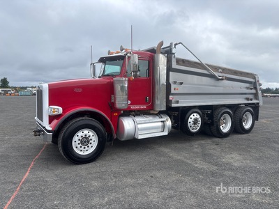 2016 Peterbilt 367 8x4 Tri/A Dump Truck