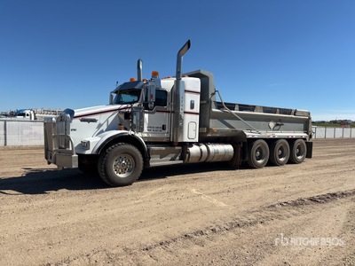 2008 Kenworth T800 8x6 Sleeper を見 Dump Truck