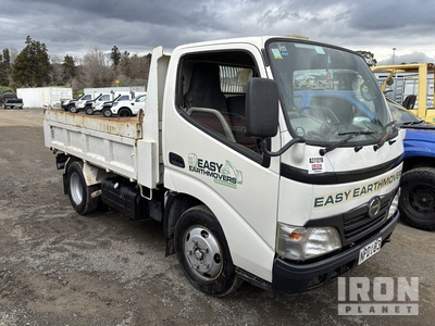 2007 Hino Dutro 4x2 S/A Camión dumper