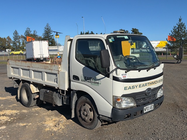 2007 Hino Dutro 4x2 Tipper Truck