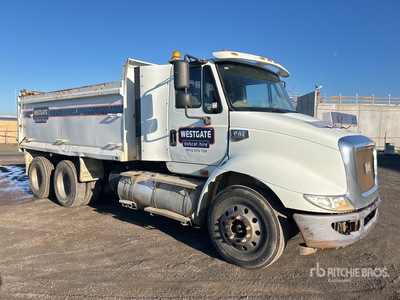 2010 Cat CT610 6x4 شاحنة قلابة /محورين