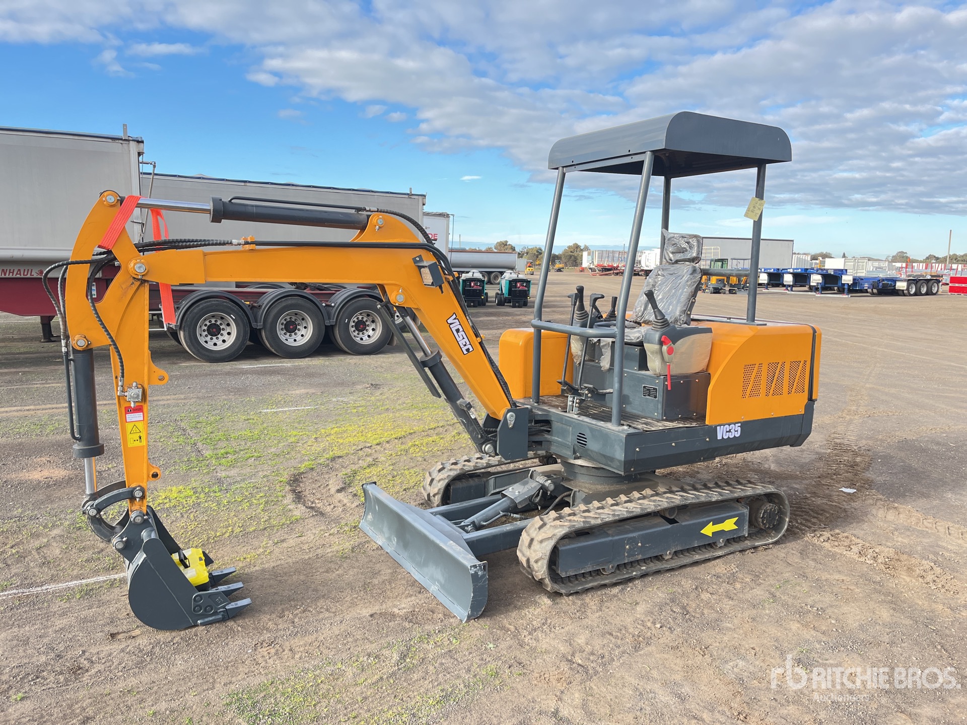 2026 VICSEC VC35 Mini Excavator (Unused)