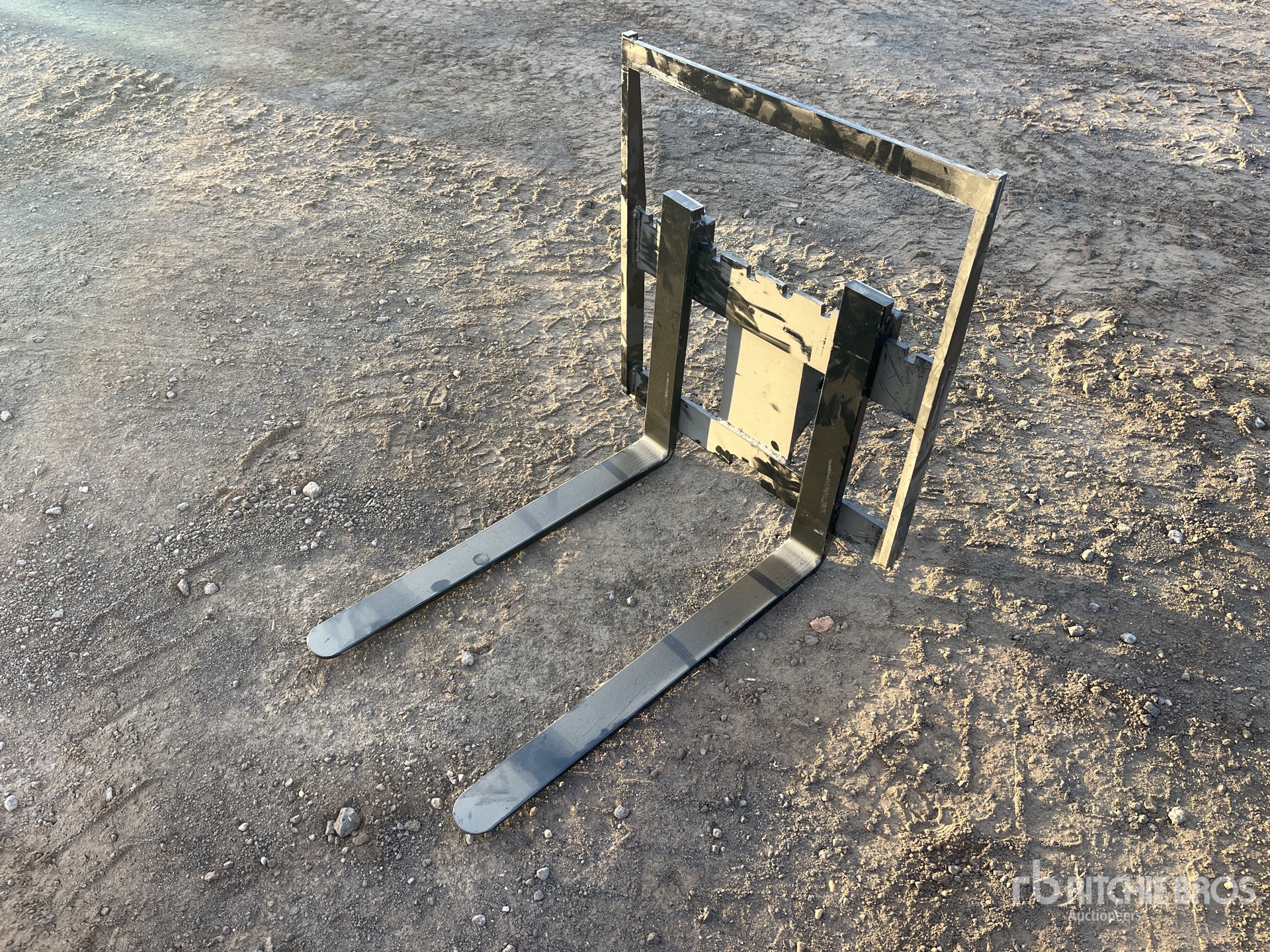 2026 GIYI 740 mm Excavator Forks (Unused)