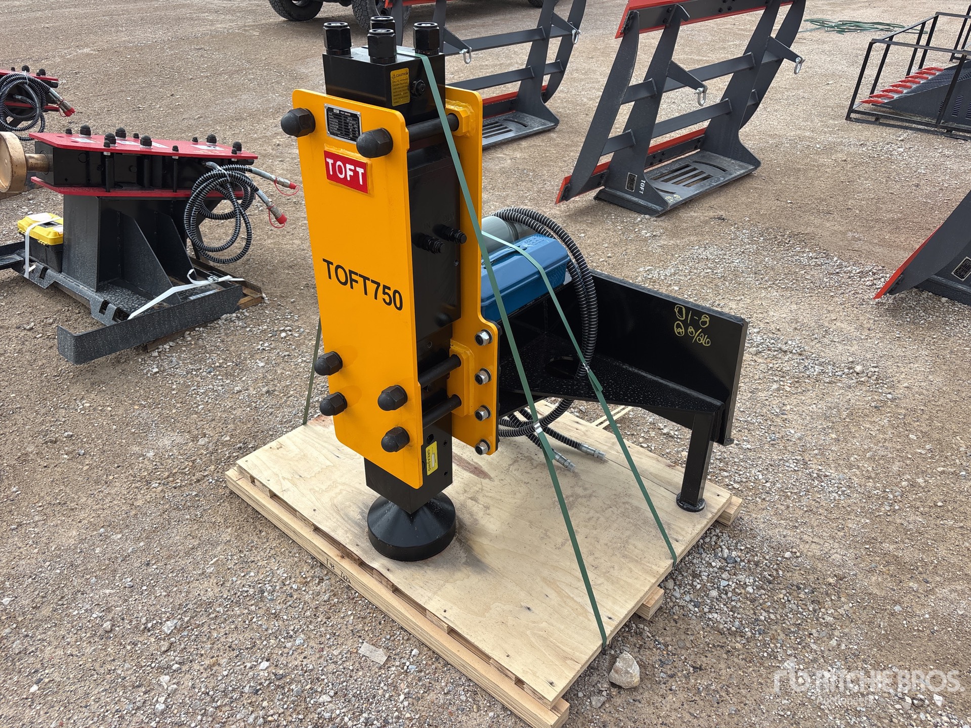 2026 TOFT TOFT750 Skid Steer Post Driver (Unused)
