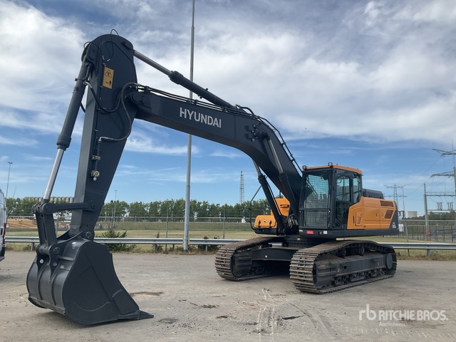 2026 Hyundai HX380L