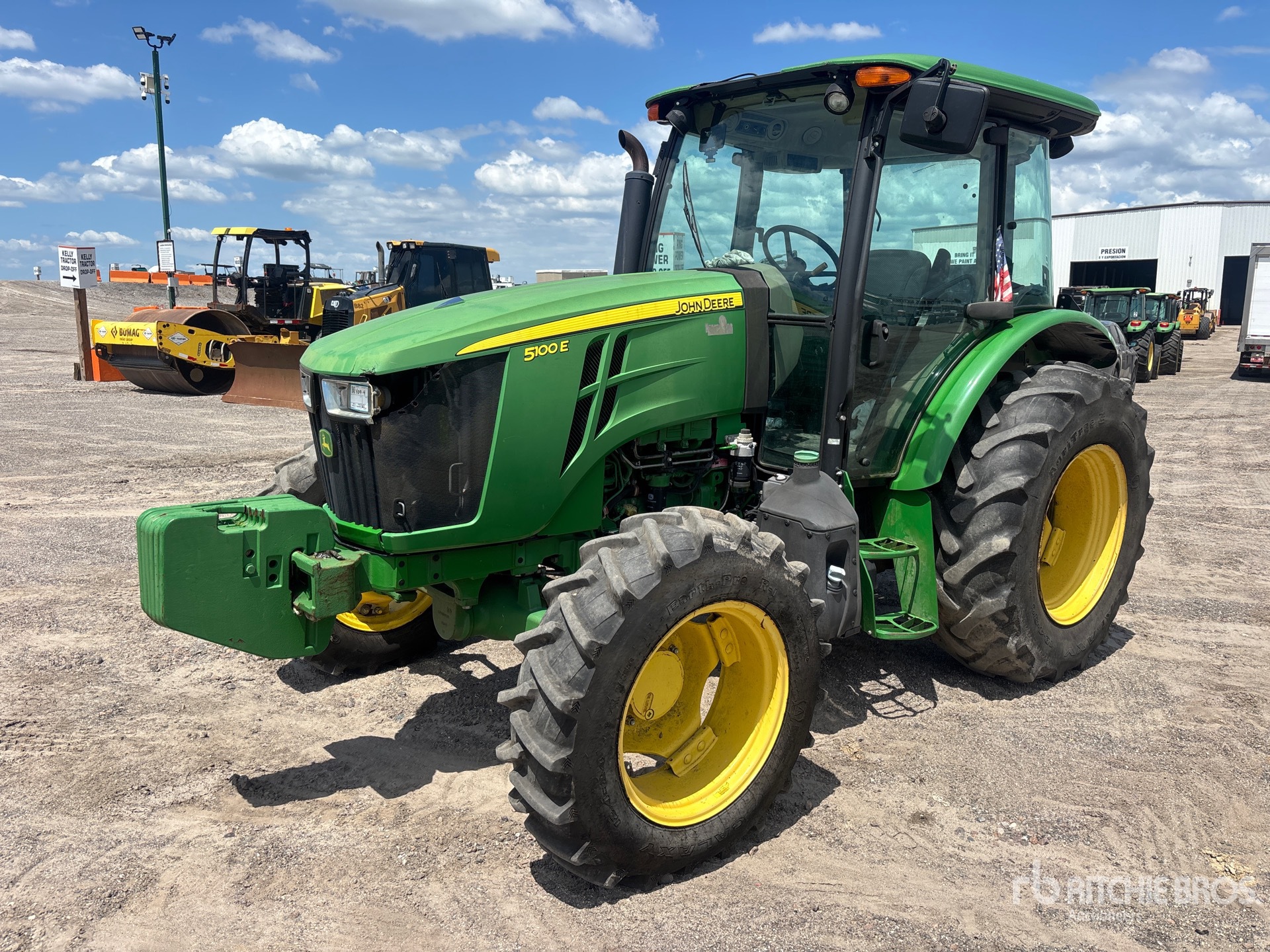2020 John Deere 5100E 4WD Tractor