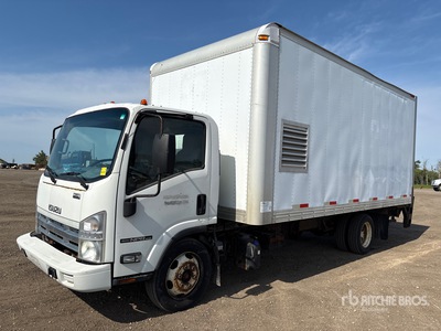 2015 Isuzu NPR شاحنة فان
