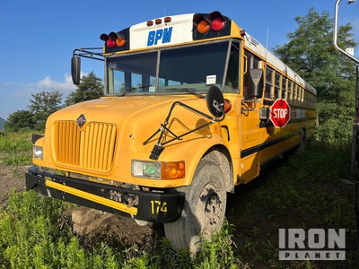 2003 International 3000IC 4x2 44-Seat School حافلة (Inoperable)