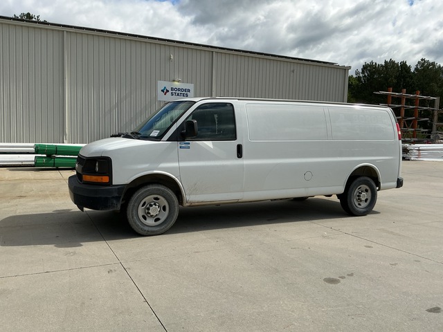 2015 Chevrolet 4x2 Van Truck