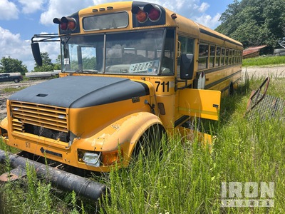 2002 International 3000IC 4x2 28-Seat School Bus