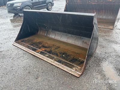 96 in Telehandler Bucket