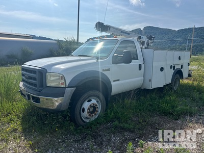 Ford F-550 XL 4x4 Service Truck