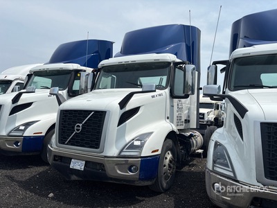 2022 Volvo VNR300 6x4 Ciągnik siodłowy T/A z kabiną dzienną