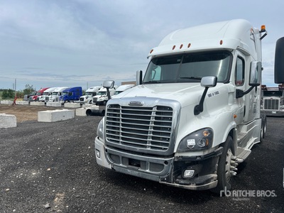 2017 Freightliner Cascadia 125 6x4 Ciągnik siodłowy T/A z kabiną sypialną