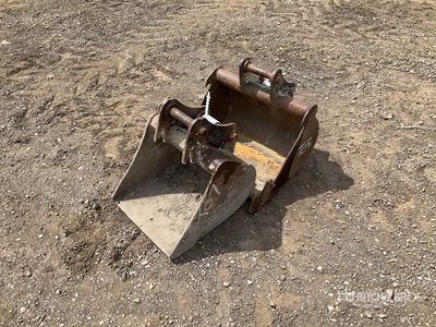 Quantity of (2) Digging 600mm & 450mm Cazo para excavadora