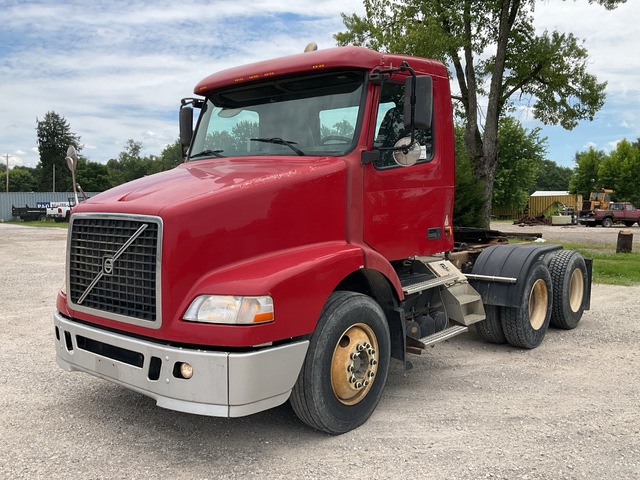 2007 Volvo VNM64T 6x4 T/A Day Cab Truck Tractor 2007 Volvo VNM64T 6x4 T/A Day Cab Truck Tractor